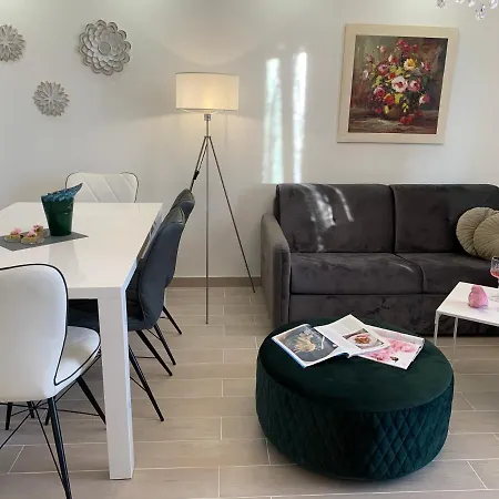 Onavi Apartment *