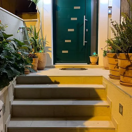 Onavi Apartment *