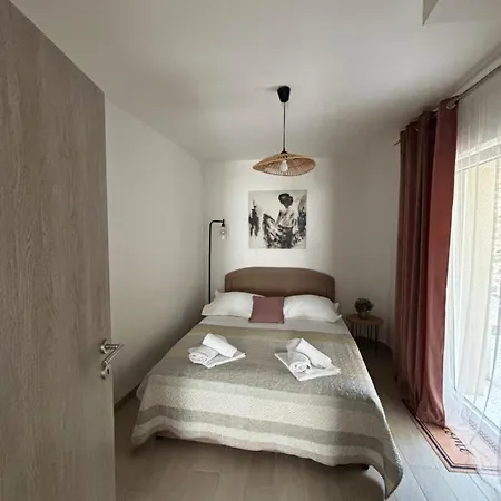 Onavi Apartment