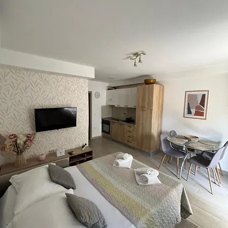 Onavi Apartment