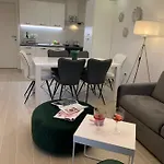 Onavi * ماكارسكا