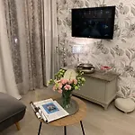 Onavi * ماكارسكا